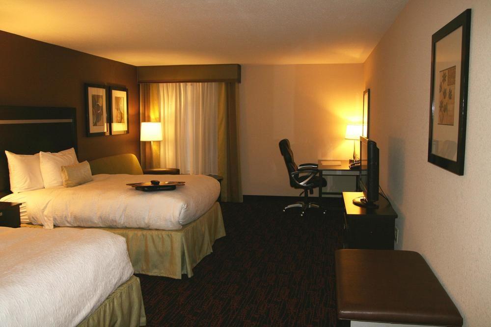 Hampton Inn Jericho - Westbury Bagian luar foto
