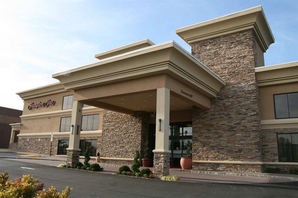 Hampton Inn Jericho - Westbury Bagian luar foto