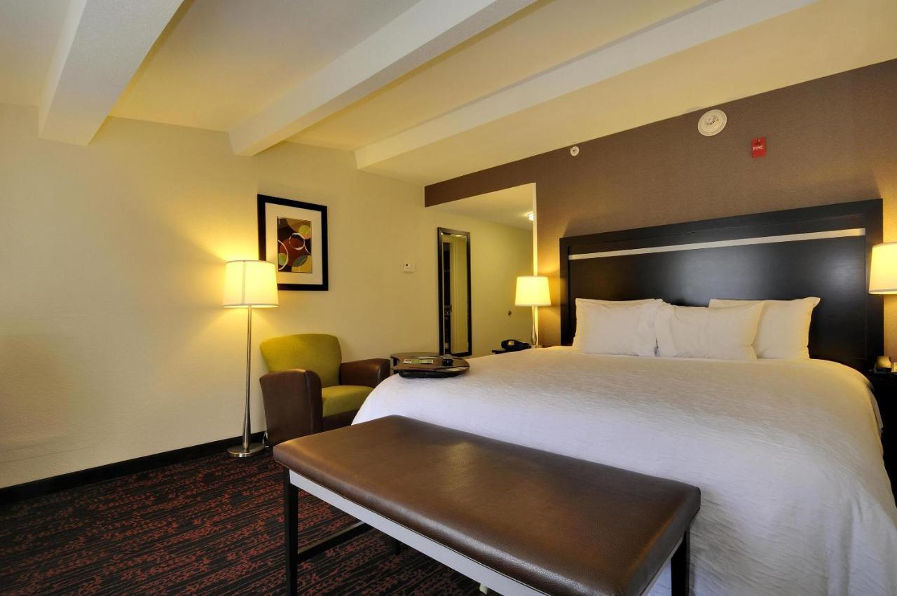 Hampton Inn Jericho - Westbury Bagian luar foto