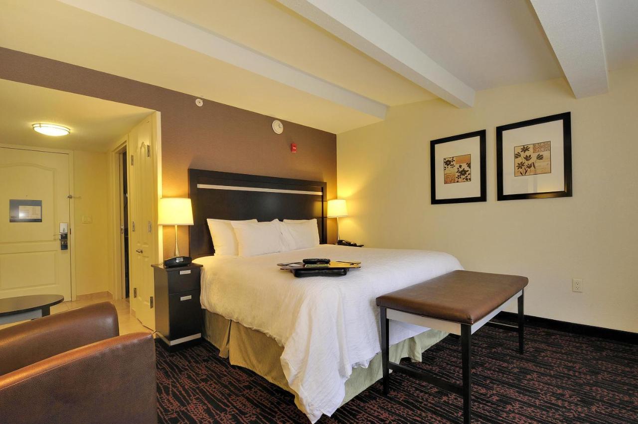 Hampton Inn Jericho - Westbury Bagian luar foto