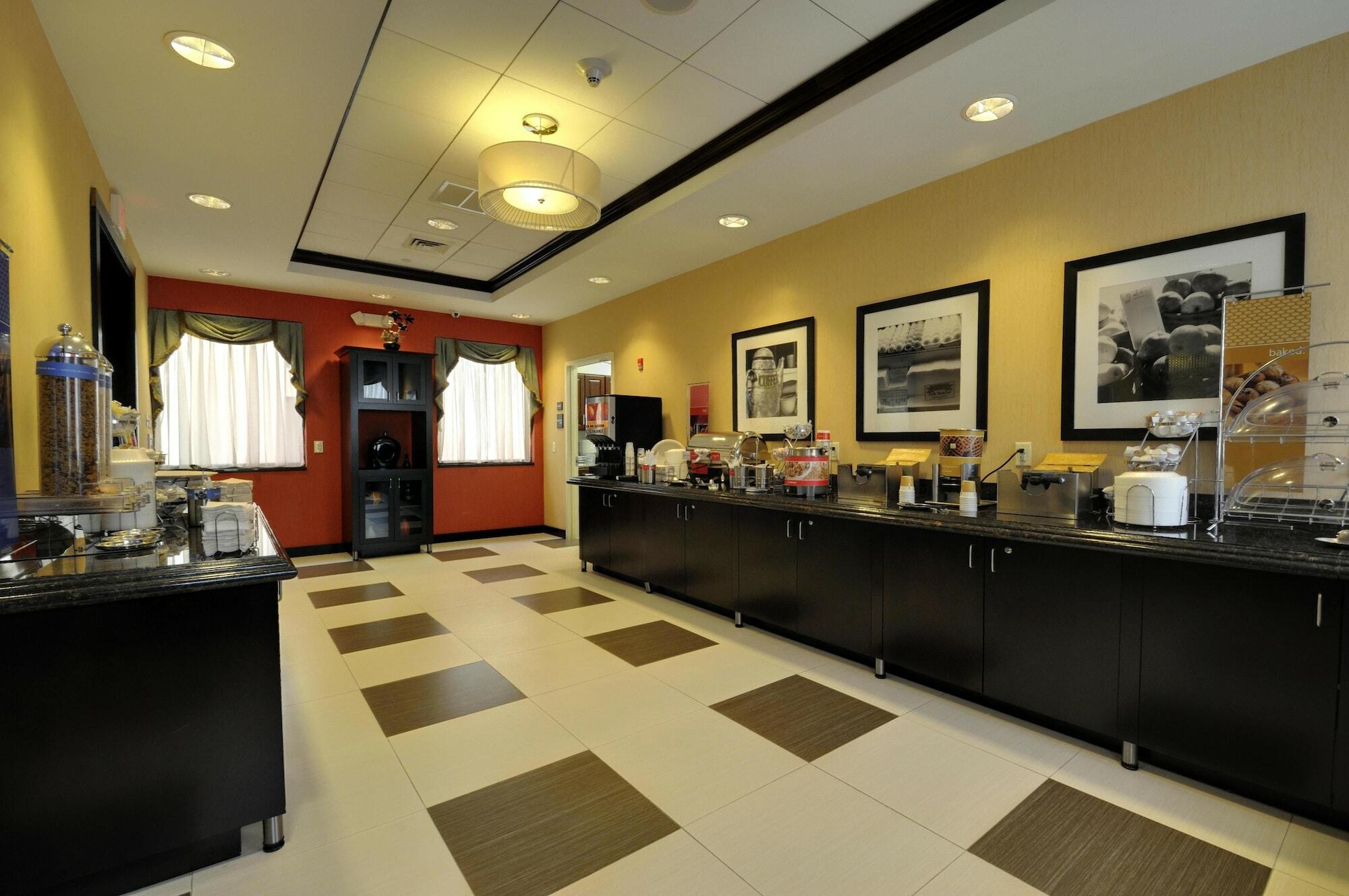 Hampton Inn Jericho - Westbury Bagian luar foto