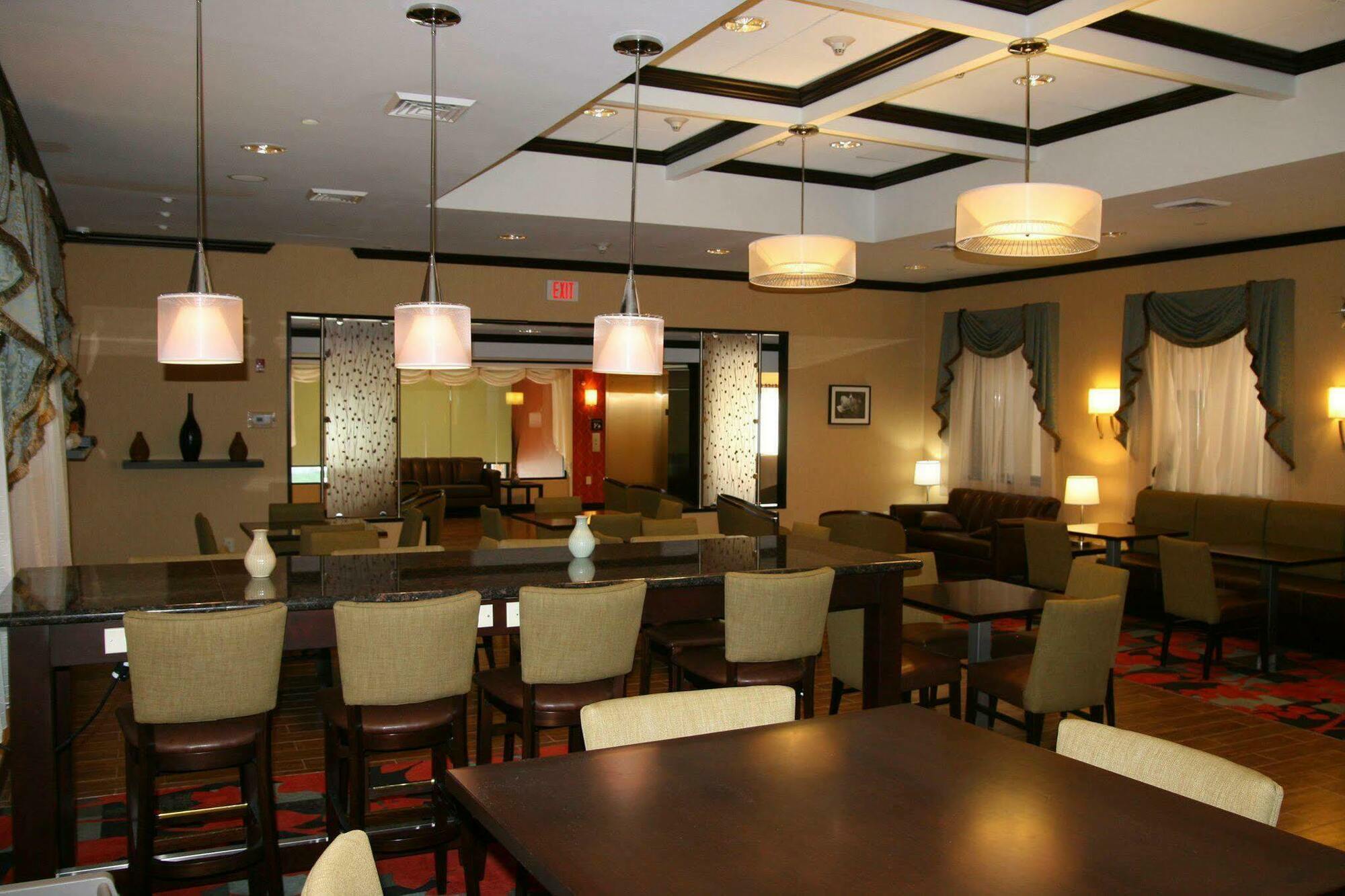 Hampton Inn Jericho - Westbury Restoran foto